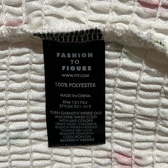 FTF Off the Shoulder Cherry🍒 Print Top - Picture 10 of 10